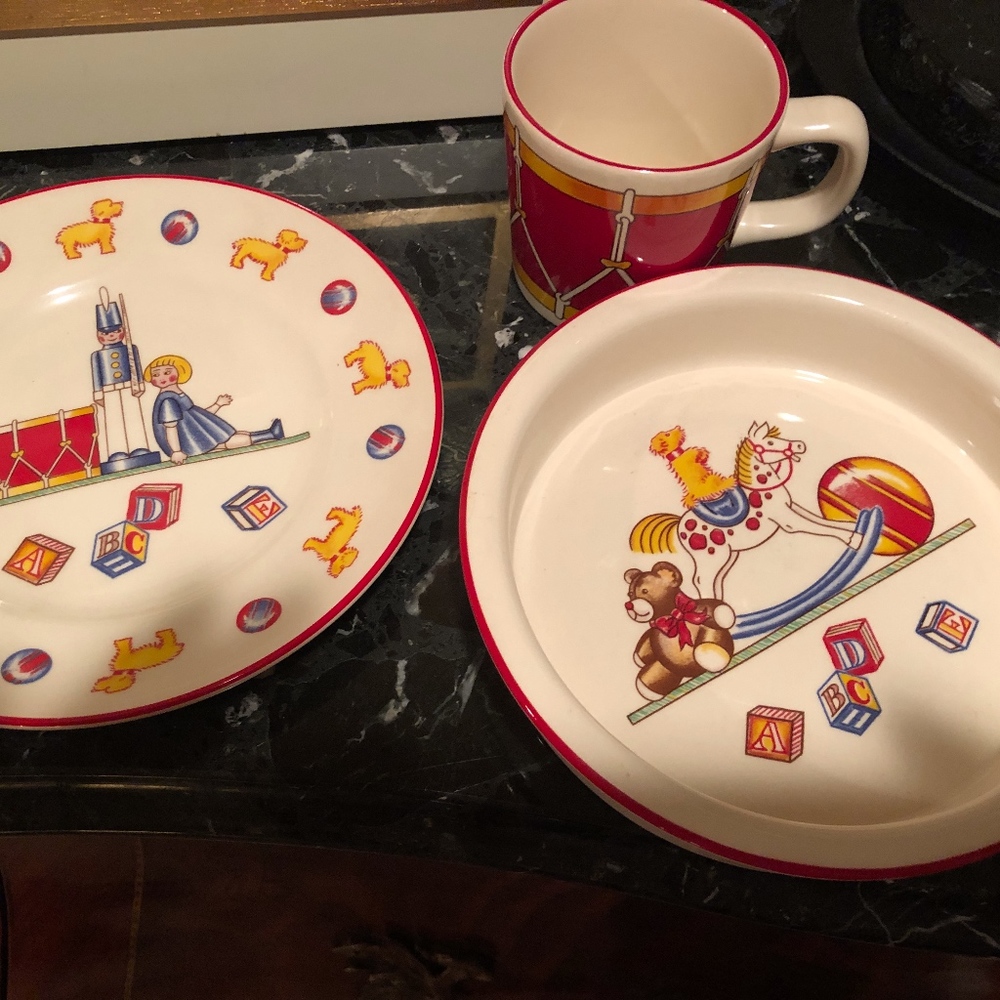 Tiffany Children dish set